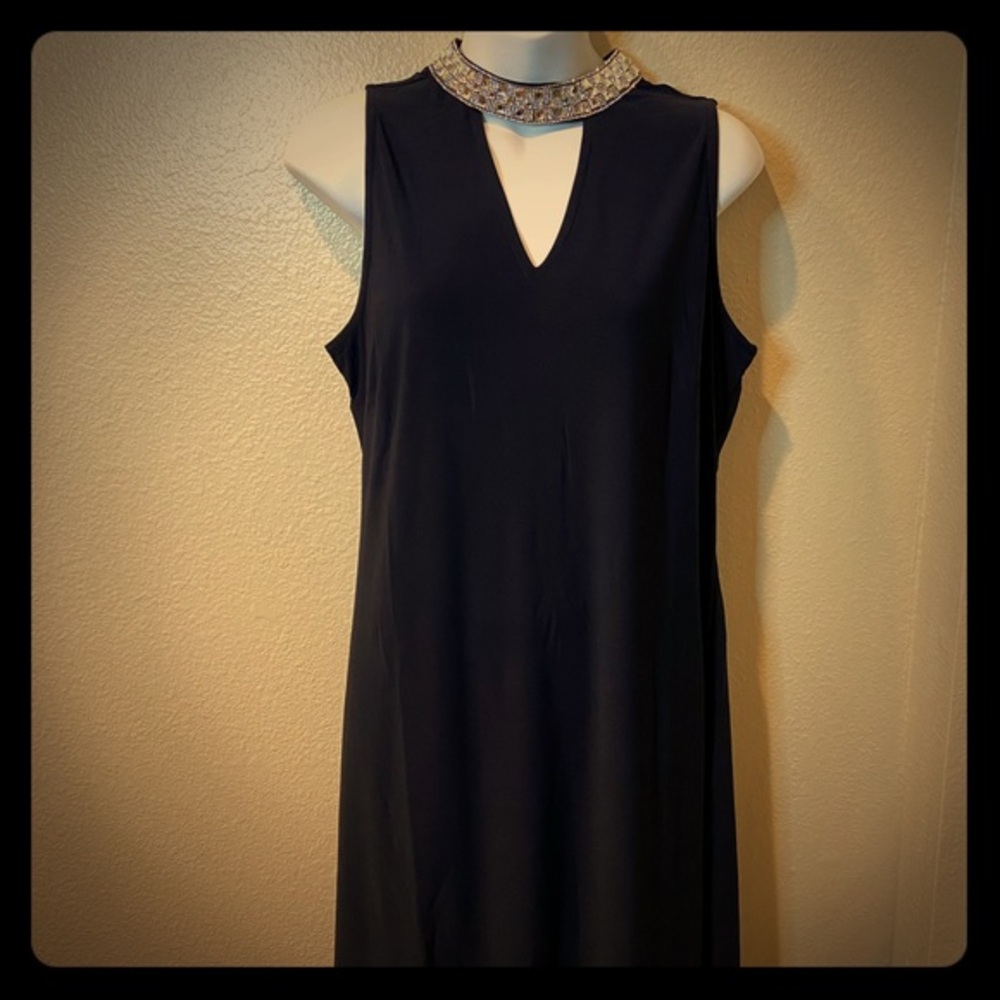 Keyhole navy jewel dress knee length size large